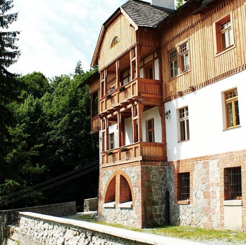 Noclegi w Srebrnej Górze w pensjonacie Villa Hubertus